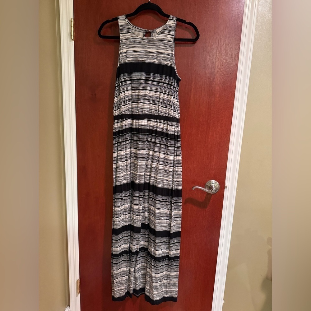 Ann Taylor LOFT Maxi sleeveless Dress black white stripe Sz S